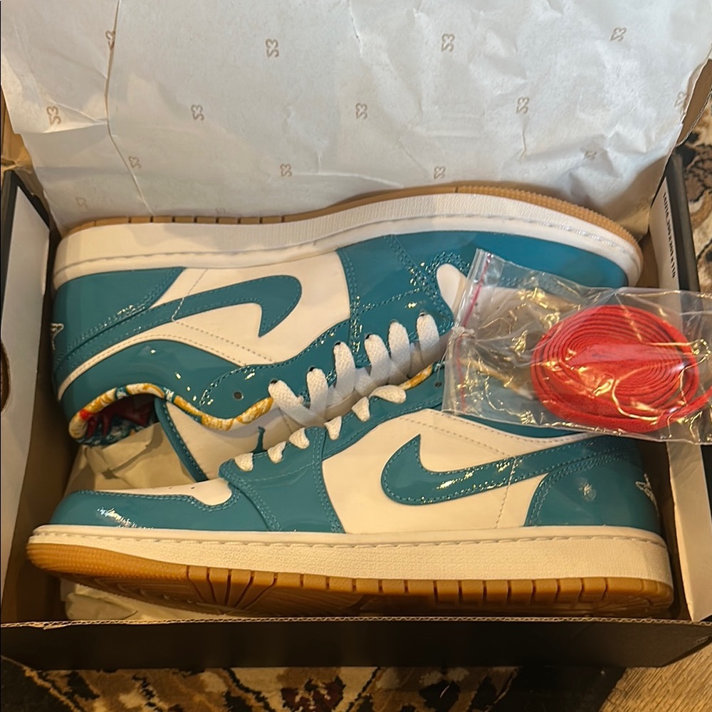 Nike cyber teal Air Jordan 1 low se Barcelona